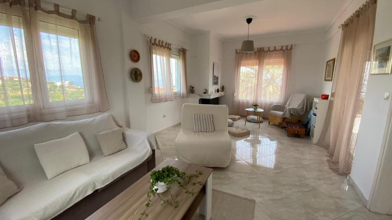 شقة Amazing Sea View Loft, أفيتوس المظهر الخارجي الصورة