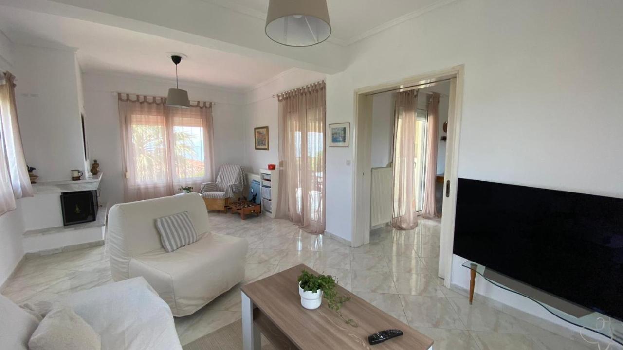 شقة Amazing Sea View Loft, أفيتوس المظهر الخارجي الصورة