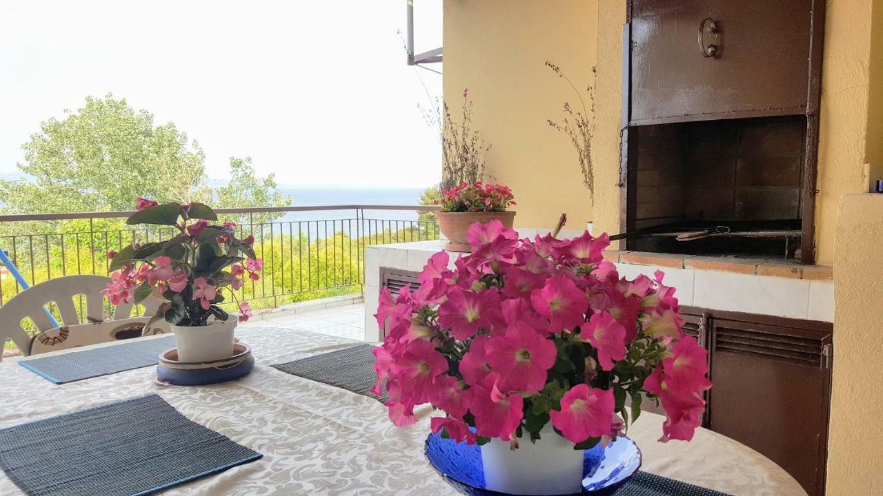 شقة Amazing Sea View Loft, أفيتوس المظهر الخارجي الصورة